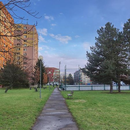 Elegant Escape Apartment III - Free Parking, Easy Access To City Center Bratislava Extérieur photo
