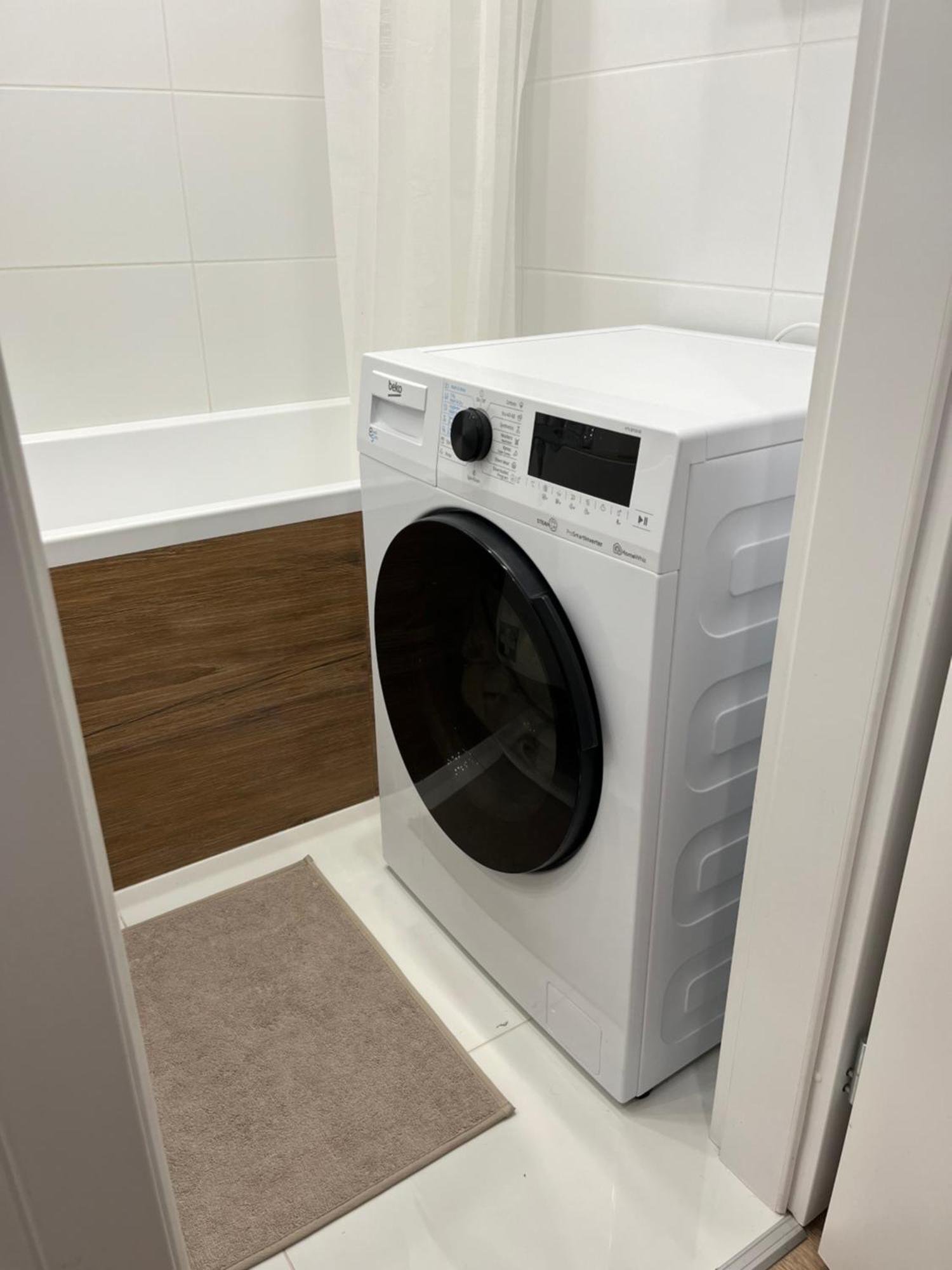 Elegant Escape Apartment III - Free Parking, Easy Access To City Center Bratislava Extérieur photo